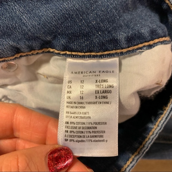 American Eagle Distressed Tom Girl Jeans Relaxed Cropped - Picture 11 of 11